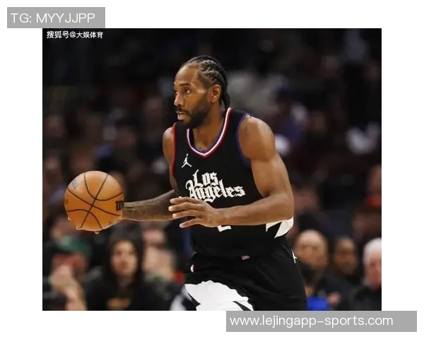 效率一般！莱昂纳德半场11投得到11分另有2板1助1断